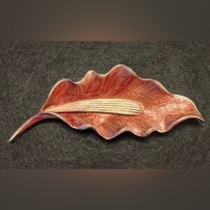 Vintage Kramer Brooch Gold Tone Rare EUC